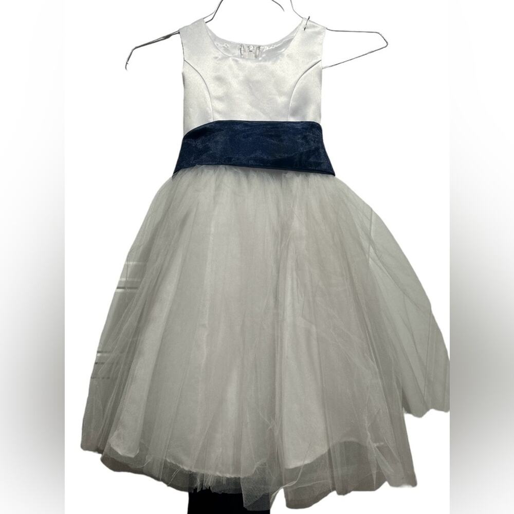 Joy Kids USA Size 6/ Formal Dress with Navy Sash